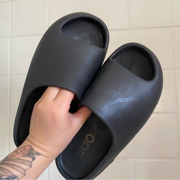 ego playoff slides in black - Picture 3 of 4